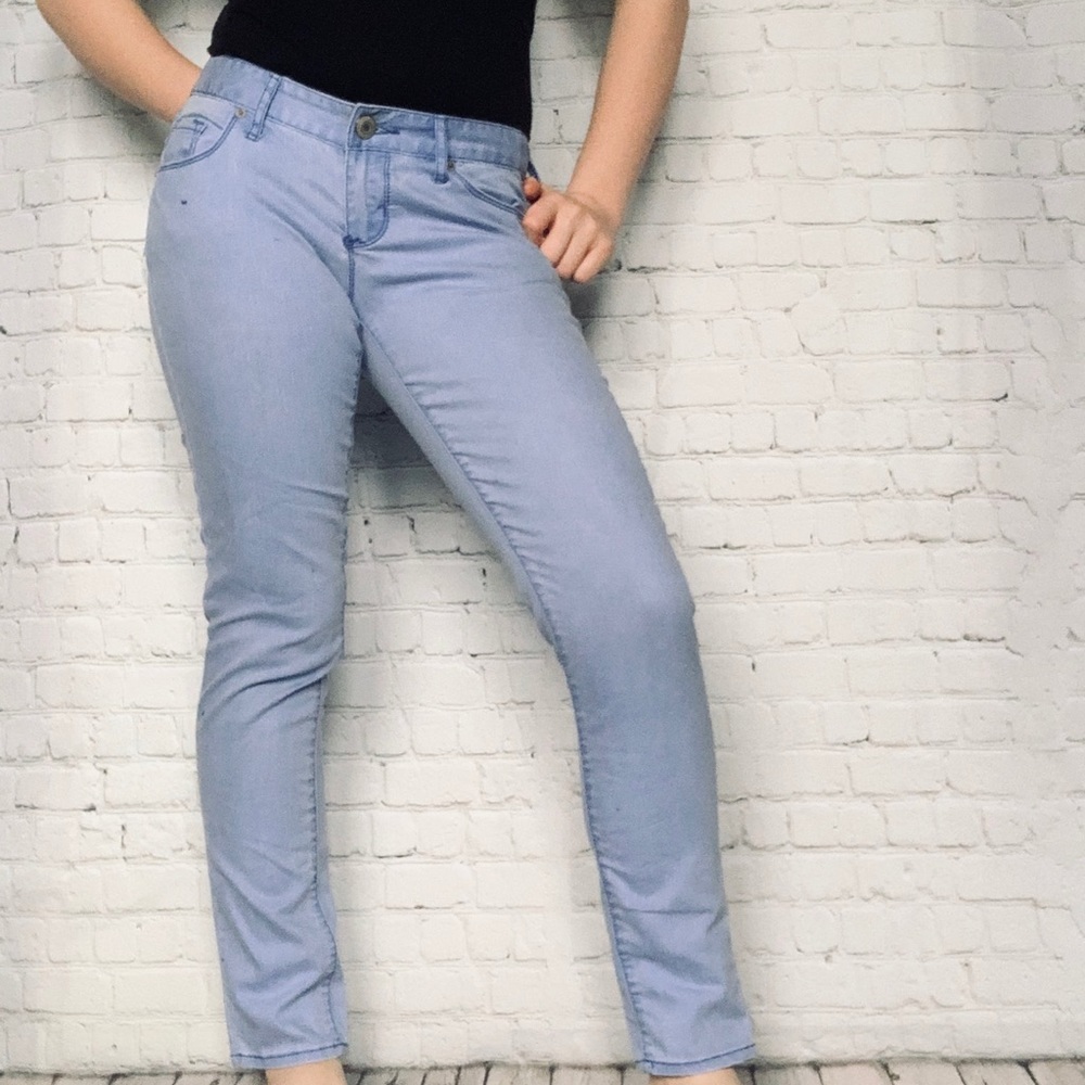 💕 3/$20 MOSSIMO periwinkle skinny jeans